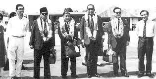 Some scholars said that he was born on 26th november 1911 (ramlah adam 1999: Lim Wei Jiet On Twitter The Political Reason This Article Suggests That Pmip Later Pas Under Dr Burhanuddin Al Helmy Which Controlled Kelantan Preferred Instead A Merger Of Malaya Indonesia