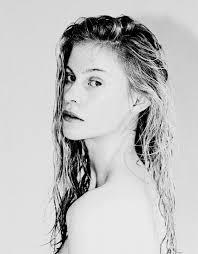 Photo of fashion model Sarah Abney