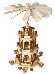 Amazon Com Brubaker Wooden Christmas Pyramid 18 Inches 3 Tier Carousel Nativity Play Kitchen Dining