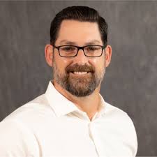 We are excited to welcome MaeLing Bruns to Iterhic Wealth Advisors as a  registered wealth associate!