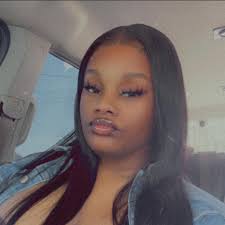 Almost new electric stove glass top works great no issues. Asking 200 obo