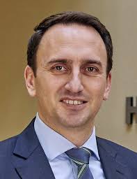 BLUECHIP: Business People