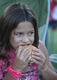Neighborhood concert held in Santiago Park