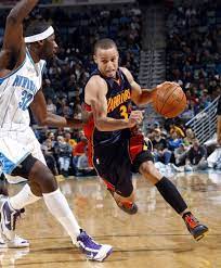 Pin By Anthony Massey On Nba Basketball Stephen Curry Basketball Moves Curry Warriors