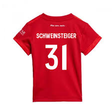 Real madrid, bayern munich, juventus, manchester united, olympique lyon, benfica, ajax & fenerbahce. 2019 2020 Bayern Munich Adidas Home Baby Kit Schweinsteiger 31 Dx9258 140005 63 06 Teamzo Com