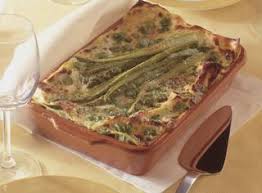 5 spolveriamo la superficie di asparagi con del formaggio grattugiato. Ricetta Lasagne Di Asparagi E Formaggio Guide Di Cucina