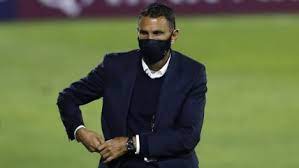 Poyet entregó sus primeras declaraciones en un video publicado en la cuenta oficial de la uc: Gustavo Poyet Por Complejo Momento De La Uc Me Esta Costando Mas De Lo Que Esperaba Alairelibre Cl