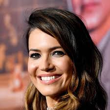 On tuesday, the this is us star took to instagram story. Mandy Moore Bio Age Husband Net Worth Instagram