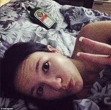 To blackmail jaromir jagr (i.imgur.com). Nhl S Jaromir Jagr Selfie With Czech Model Is Now A Popular Instagram Meme Daily Mail Online