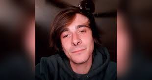 Zach Sage's Instagram, Twitter & Facebook