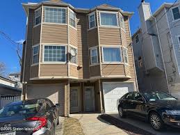 390 Harold St, Staten Island, NY 10314