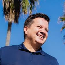 Na jaren missionariswerk te hebben verricht als basketball-ambassadeur, is  het enorm verfrissend nu datzelfde te mogen doen met de wind vol in de rug!  ;) Basketball is hot, groeit, zit in de