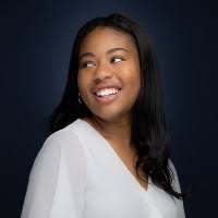 Leila Simmons's Instagram, Twitter & Facebook