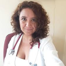 Papudo: En Papudo lamentan el alejamiento del Cesfam de la doctora Claudia  Benito Muñoz, lo cual se hará efectivo a contar del 30 del presente mes. La  doctora Benito asumirá sus funciones