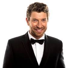 Christopher Eldredge's Instagram, Twitter & Facebook