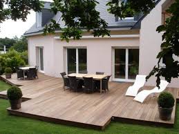 Bois Composite Design Extension Bois Concarneau 29900 Realisation D Agencements D Espaces Commerciaux Amenagement Jardin Cloison Modulaire Jardin Exterieur