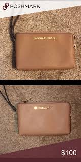 Michael Kors Wallet Never Used Neq With Tags Has Two Zippers And A Lot Of Storage Space Michael Kors B Michael Kors Wallet Michael Kors Jewelry Michael Kors