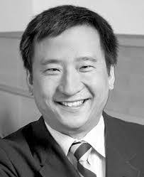 Hengxin Cui's Instagram, Twitter & Facebook