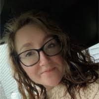 Danielle Gratton's Instagram, Twitter & Facebook