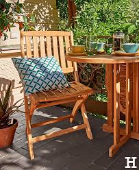 Der Gartenstuhl Starnberg Aus Hellem Teakholz Ist Uberaus Praktisch Und Ein Echter Garten Klassiker Holt Teak Stuhl Garte Decor Home Decor Outdoor Decor