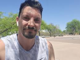 Hi! I'm new to this group. I recently joined because I need a partner 3.5  4.0 never played in tournament!