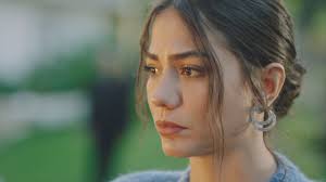 Adım Farah Dizisi 18 Bölüm