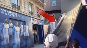 Google has many special features to help you find exactly what you're looking for. Ce Que Les Fans Du Psg Ont Fait A La Boutique De L Om Instalee A Paris Youtube