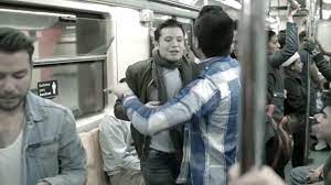 Une latine aux formes juteuses se laisse tripoter dans le bureau par un vicieux de patron. Harceleur Filme En Train De Se Masturber Dans Le Metro Un Suspect Place En Garde A Vue Madame Figaro