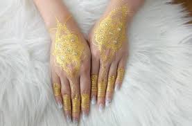 Premium henna white putih waterproof henna pengantin golecha body painting hena tangan simple art design henna wedding white paste anti air halal bisa untuk shalat 1pcs lazada indonesia. Jual Henna Putih Gold Premium 1 Box Isi 12 Cone Di Lapak Deviratna Bukalapak