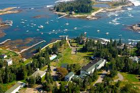 Located just three blocks from seaside's famous turn around and fun shops, the seaside oceanfront inn is a beautiful boutique hotel and fine dining restaurant. Newagen Seaside Inn In Newagen Me United States Marina Reviews Phone Number Marinas Com