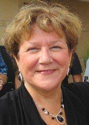 Daisy Lain's Instagram, Twitter & Facebook