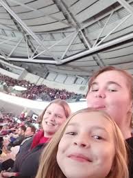 kasey brady (@kaseyb607)