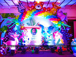 It's a super fun and totally appropriate theme for summer, and so easy to pull off at home or in small spaces. Jungle Themed Birthday Party Decoration Annamalai Hotel Pondicherry