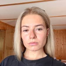 Roberta Petrillo's Instagram, Twitter & Facebook