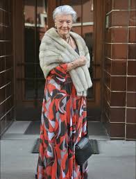 Zdena procházková se narodila v praze 4. Dejte Mi Roli Tak Moc Chci Jeste Pracovat 95leta Zdenka Prochazkova Na Voziku Ale Prosi Rezisery O Roli Fakta Today
