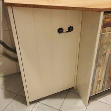 Einbauschränke nach maß lösen diese aufgaben mit bravour, denn sie schaffen stauraum, nutzen wohnfläche. Wie Du Auch Als Anfangerin Einen Waschschrank Bauen Kannst La Fine