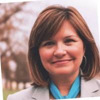 9 "Laura Simoes" profiles