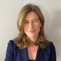 2000+ perfiles de «Beatriz De»