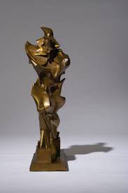 Though boccioni apparently reviled traditional sculpture, the piece does resemble more realist works. Umberto Boccioni 1882 1916