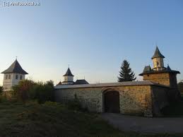 Teren in suprafata de 733 mp pe care sunt edificate constructiile c1 casa de locuit si c2 garaj; DescoperÄƒ Suceava È™i Imprejurimile Suceava Impresii PÄƒreri RecomandÄƒri DescoperÄƒ Suceava È™i Imprejurimile Amfostacolo Amfostacolo