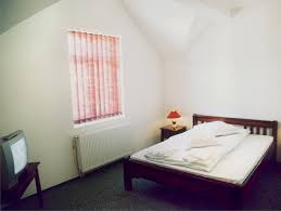 Pe baza a 15021 de evaluări, cazările din aproape de complex balnear ștrand ocna sibiului au un scor mediu de 9,3. Hotel Strand Ocna Sibiului Romania