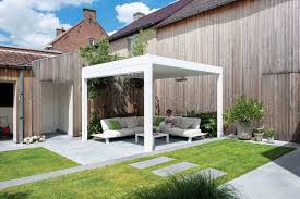 Toiture plate, véranda extension, un projet de véranda salon ou de salle de jeux… nous voyons passer de nombreux projets, tous différents, tous adaptés à nos clients. 3 Bonnes Raisons D Investir Dans Une Pergola Bioclimatique Matterne Outdoor Store Banne Pergola Et Volets A Liege