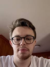 I do not look like Ariana Grande : r/notinteresting