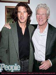 Pretty Woman Turns 30 See The Cast With Their Younger Selves In 2021 Richard Gere Celebrity Twins Movie Stars