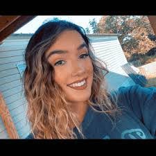 Savannah Malone's Instagram, Twitter & Facebook