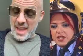 Δεν έχουμε δικαίωμα να πληροφορούμαστε O Nikos Moytsinas Kanei Th Mpia Kai Skorpa To Gelio Binteo Sigmalive Magazine