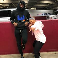 Lebron James And His Wife Savannah Have Some Post Game Fun And We Love Their Vibe As Usual Lebron James And Wife Lebron James Lebron James Jr