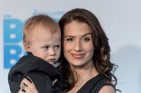Hilaria baldwin, yoga guru and wife of actor alec baldwin, sits down with hoda kotb and jenna bush hager to discuss raising four children. Hilaria Baldwin Creates A Heart Melting Baby Quiz Attempts To Get Her Husband Alec To Join In