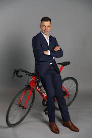 Carol eduard novak, ministrul tineretului și sportului este live la #dimineatablana. Ministrul Tineretului È™i Sportului Carol Eduard Novak PregÄƒtindu Se SÄƒ Se Plimbe Cu Bicicleta Cu Nu Mai Mult De 30 Km H Bicla