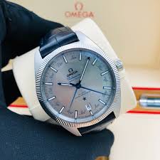 The stainless steel with 18kt rose gold band is fitted with a deployment clasp. Omega Constellation Globemaster 41mm Stainless Steel Grey Dial Automatic 130 33 41 22 06 001 Constellation